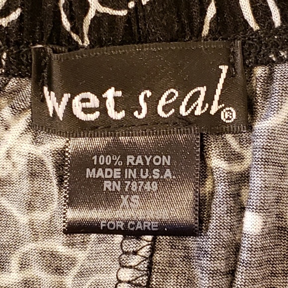 Wet Seal Strapless Tube Top Crochet Band - Picture 4 of 4